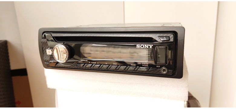 SONY CDX-G2001UI